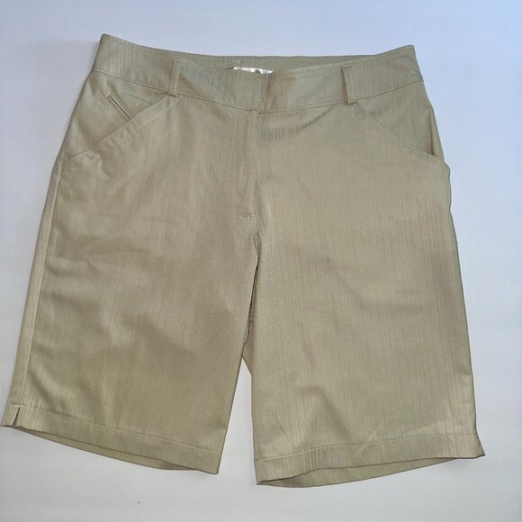 WOMENS | SIZE 10 | NIKE GOLF SHORTS | DRY FIT | LIGHT BEIGE | LIKE NEW! - Picture 1 of 6